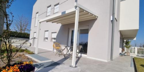 Pergola con telo impachettabile Scandiano