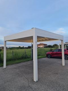 Pergola retraibile Gemini con illuminazione led integrata